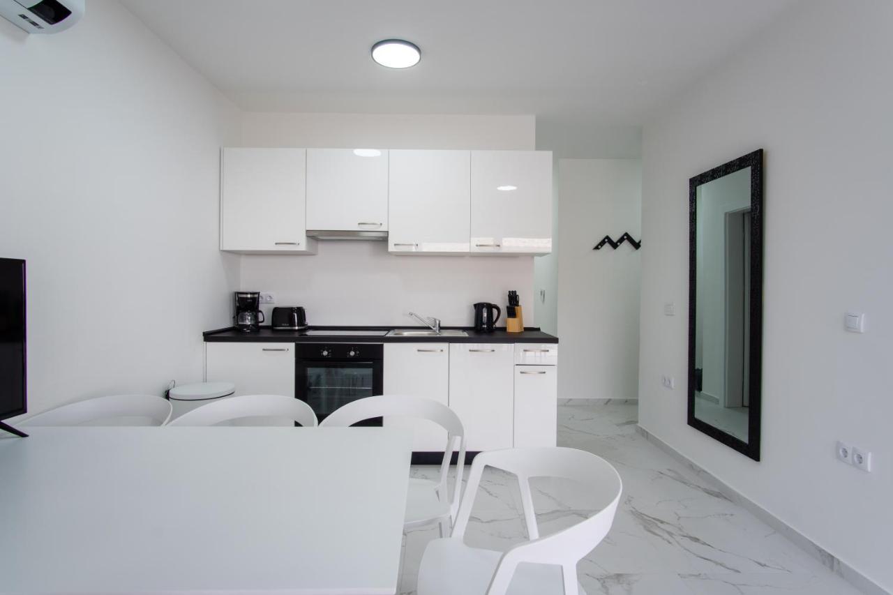 Noa East Residence Novalja Exterior photo