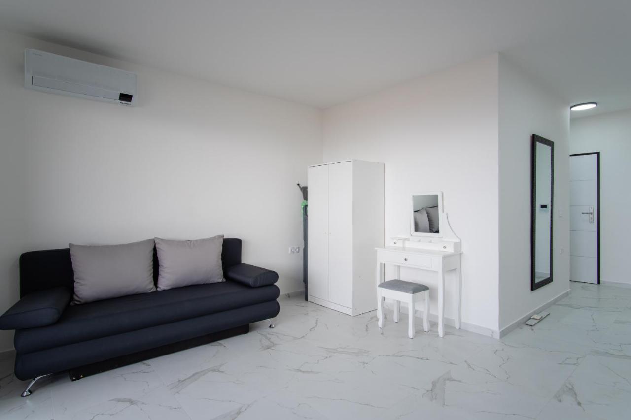 Noa East Residence Novalja Exterior photo